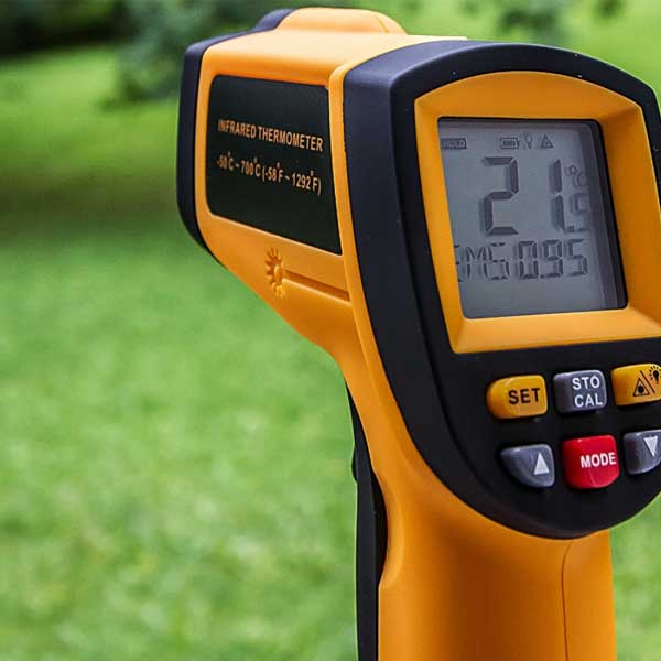 ترمومتر لیزری